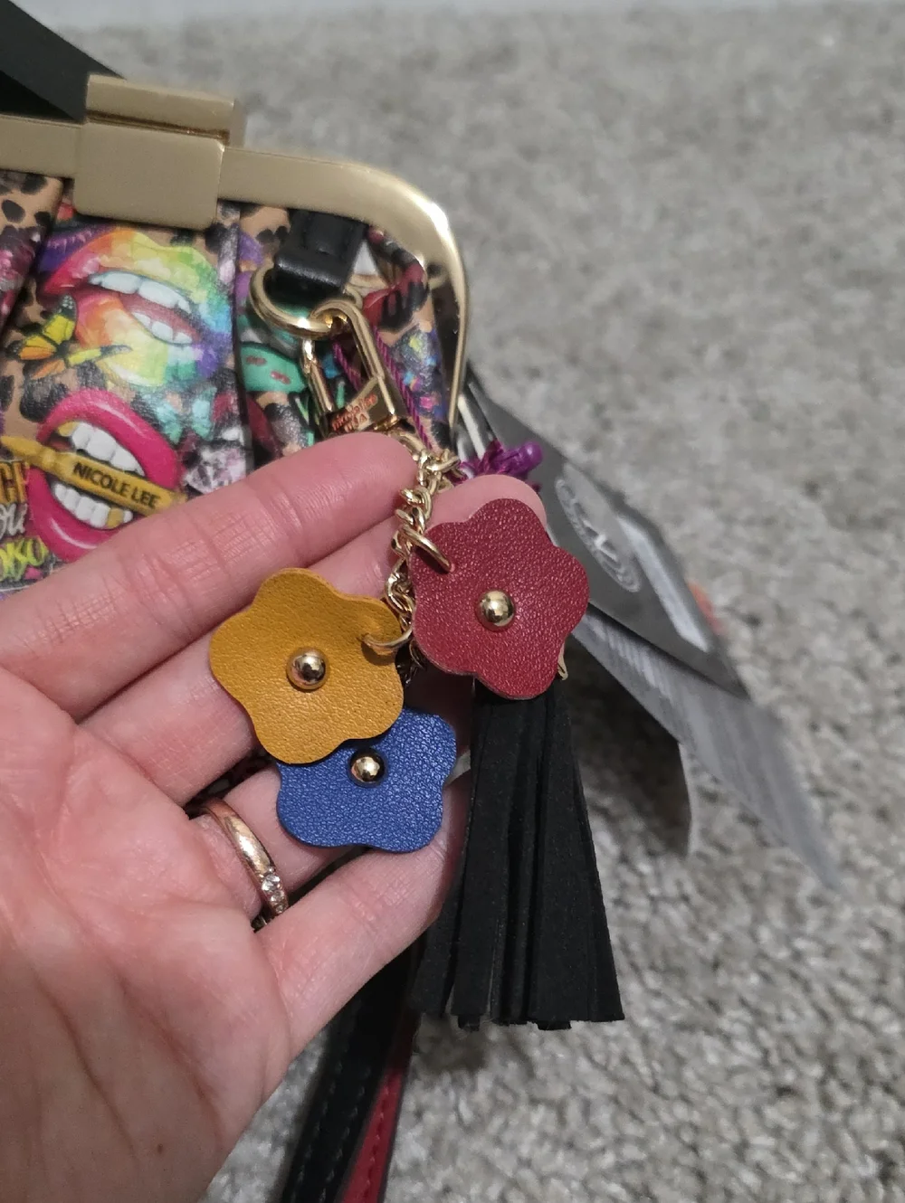 Nicole Lee Printed Coin Purse Collection Wristlet All Emotion with Bag Charms - Picture 5 of 13